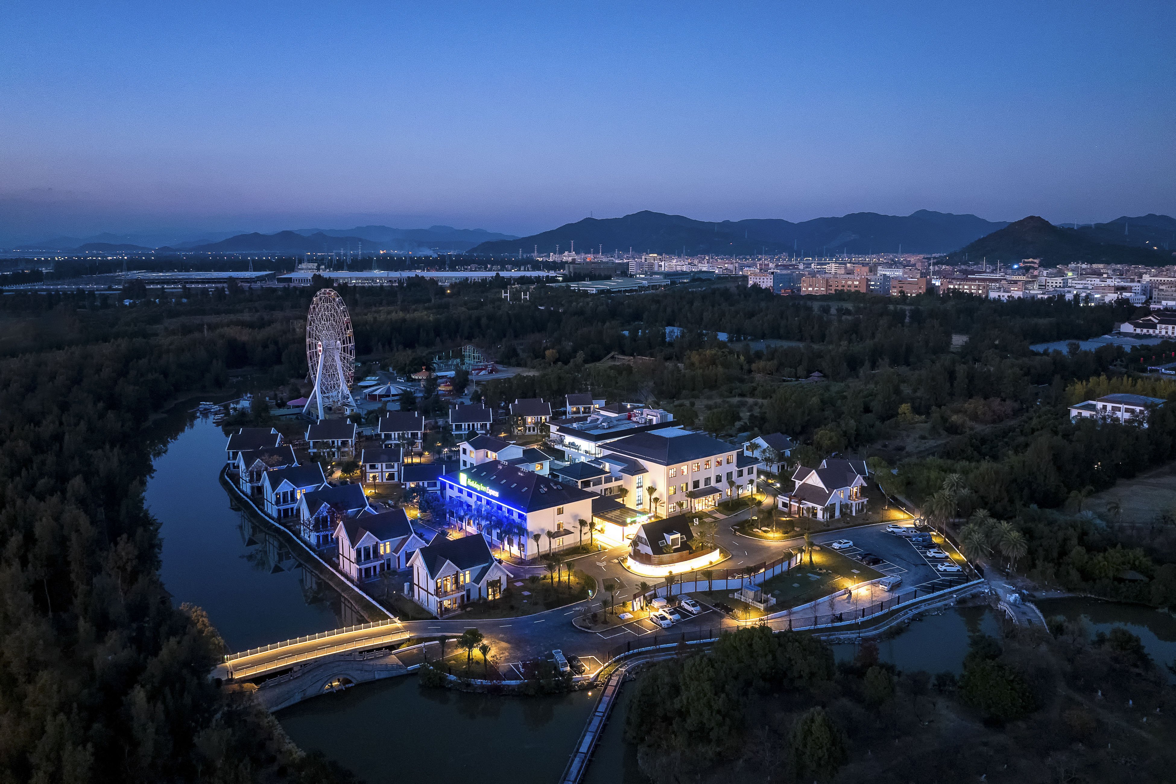 Holiday Inn Express Yuhuan Wetland Park 39/42