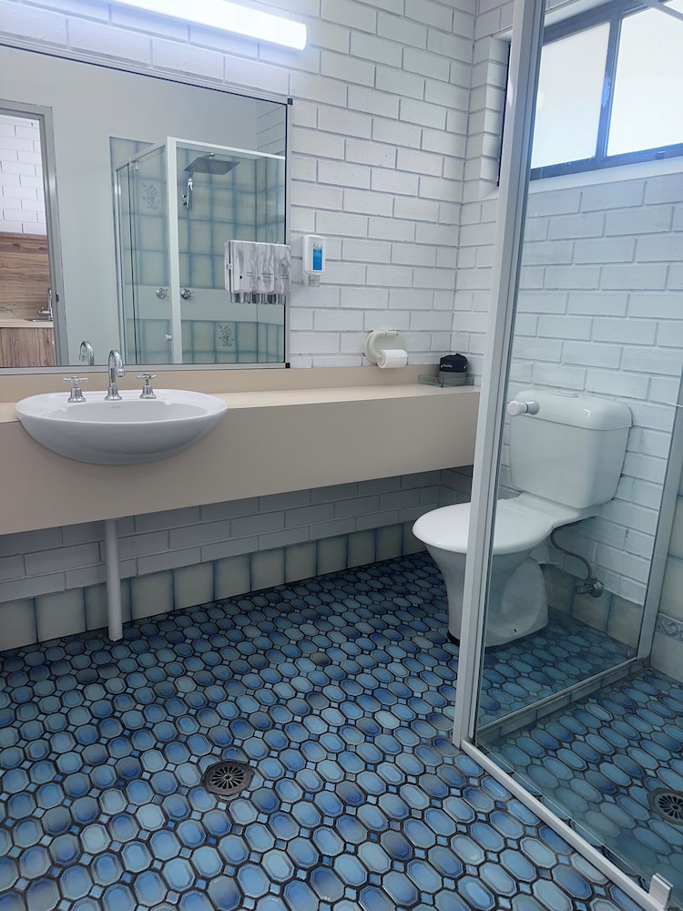 Albury Garden Court Motel 49/50