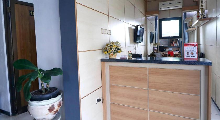 Reddoorz Plus Near Undip Tembalang 12/47