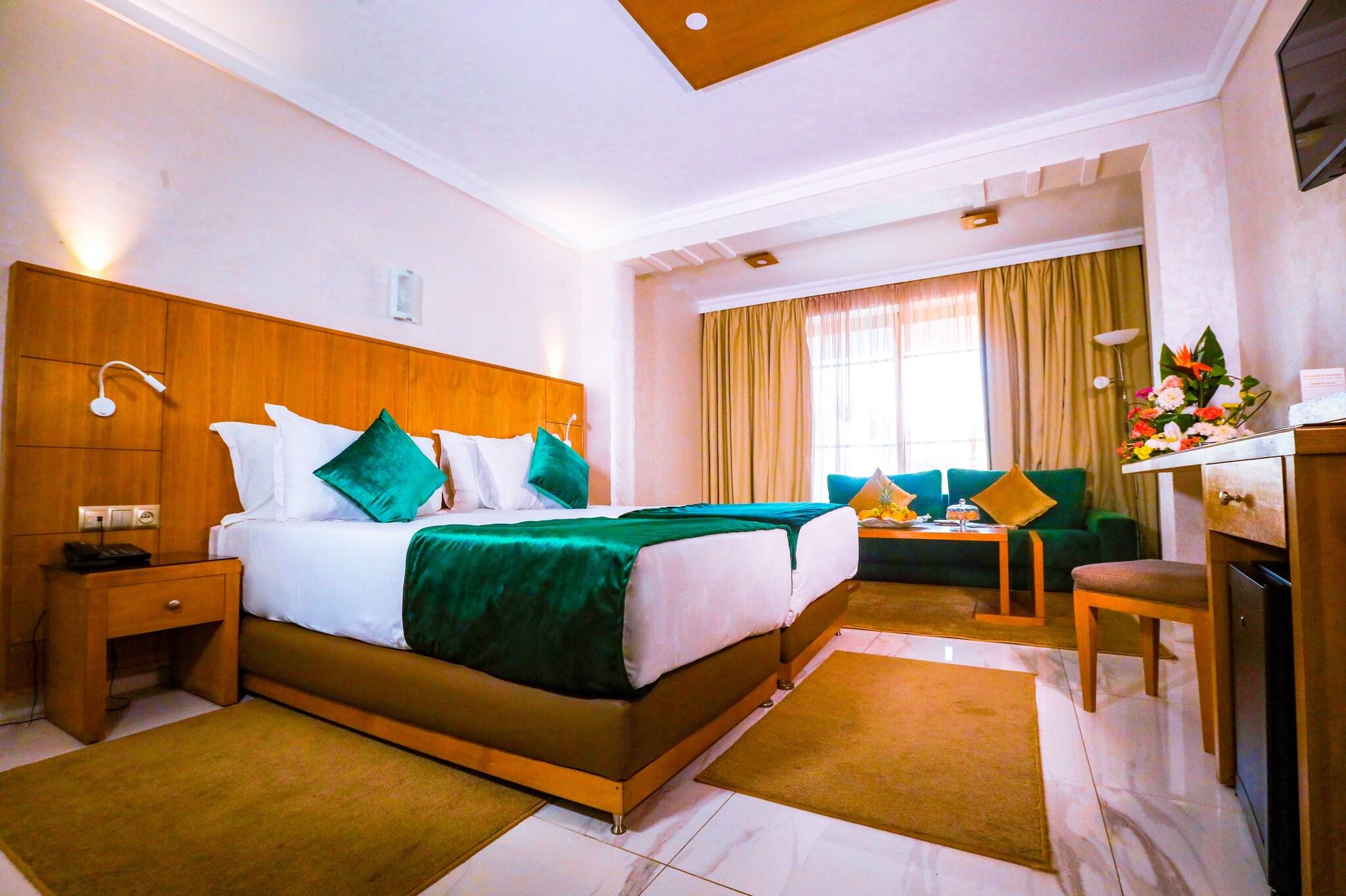 جناح جونيور بسرير كوين، Argana Hotel 2/5