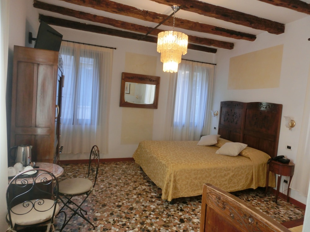 Locanda Art Deco 33/49
