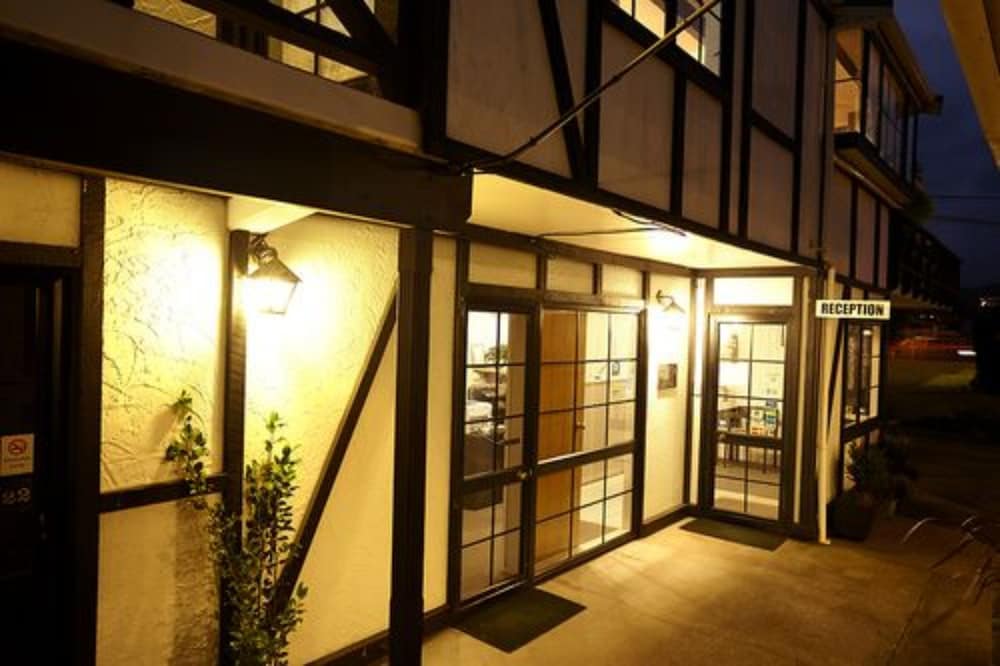 Kingswood Manor Motel 1/38