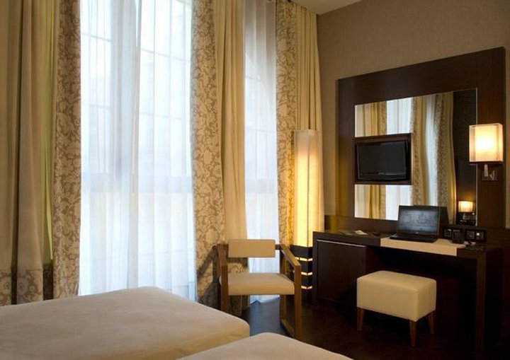 HOTEL COLONIAL BARCELONA 32/77