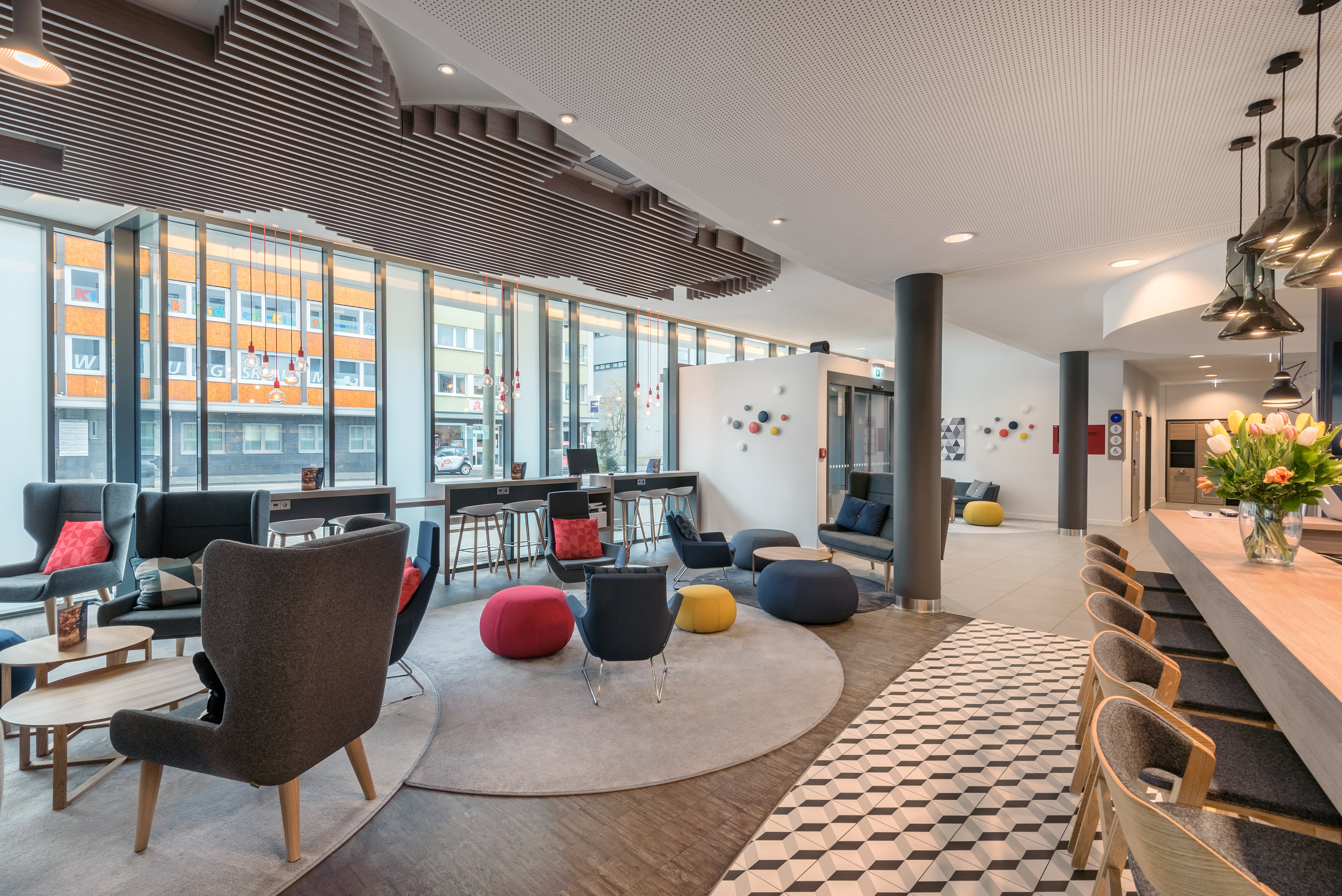 HOLIDAY INN EXPRESS SIEGEN 55/79