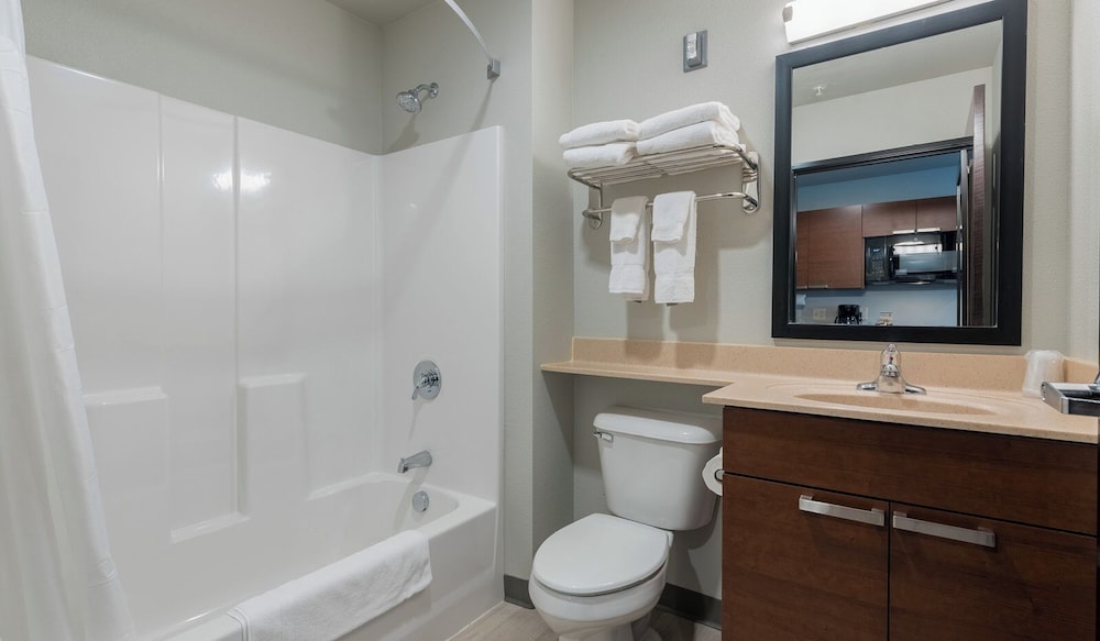 غرفة بسرير كوين، My Place Hotel-Colorado Springs Co 5/8