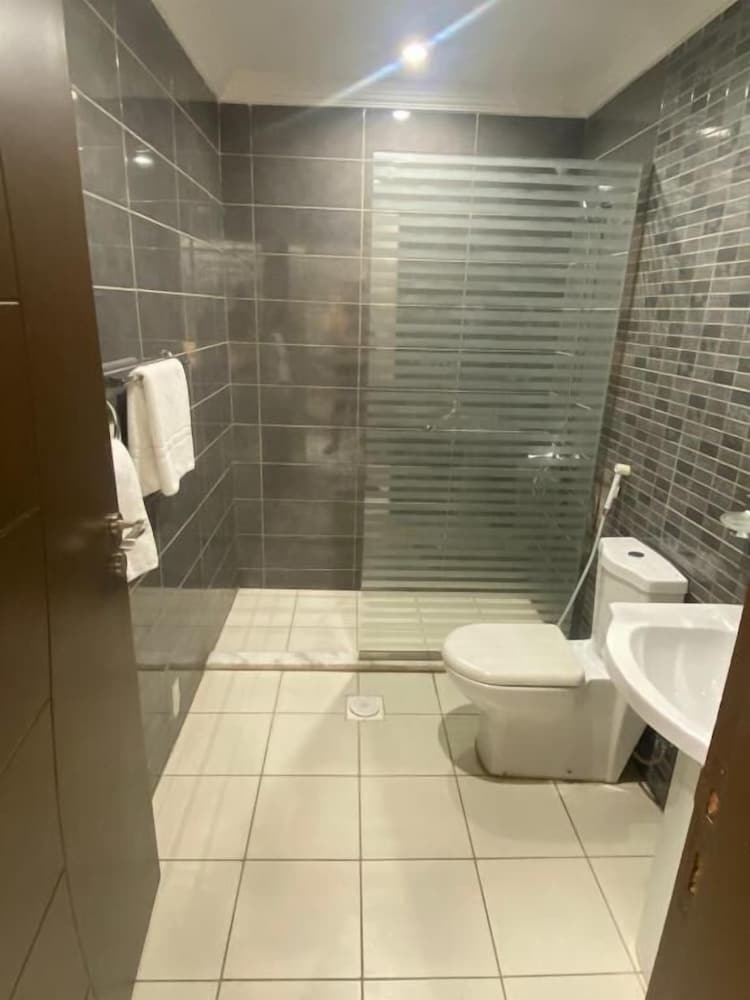 Julanar Alsharq Suites 44/44