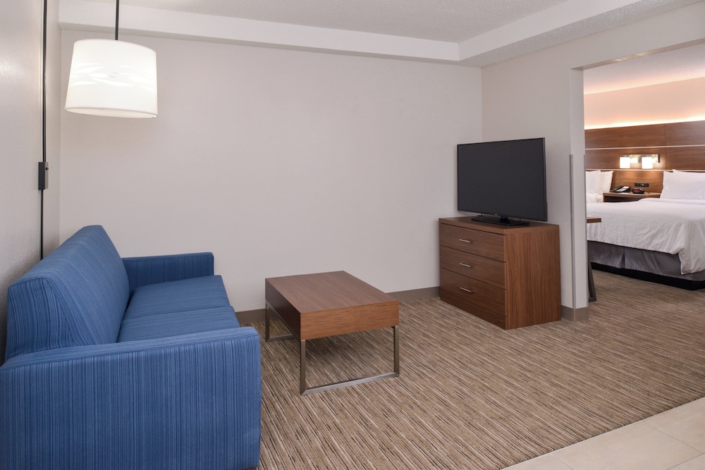 Holiday Inn Express Towson Baltimore North 40/63