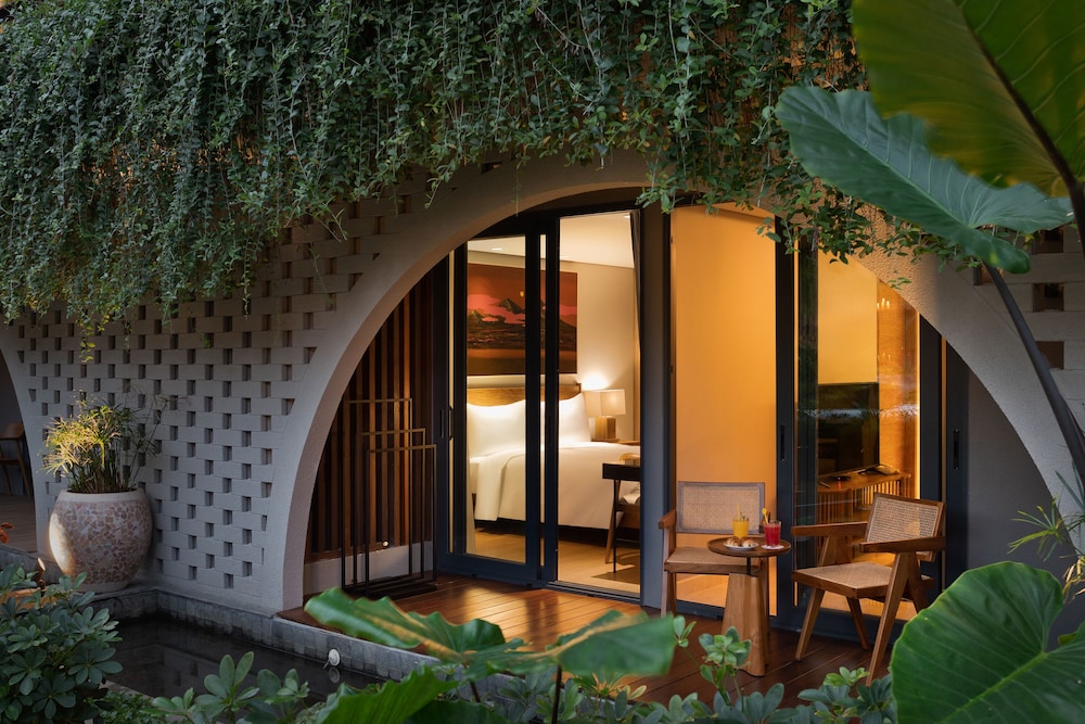 Beachwalk Residence 17/50