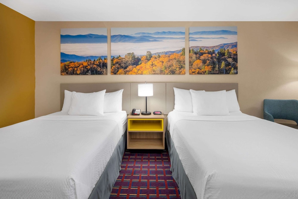 Days Inn by Wyndham Murphy 17/45