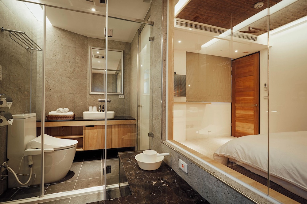 Onsense Villa 57/61