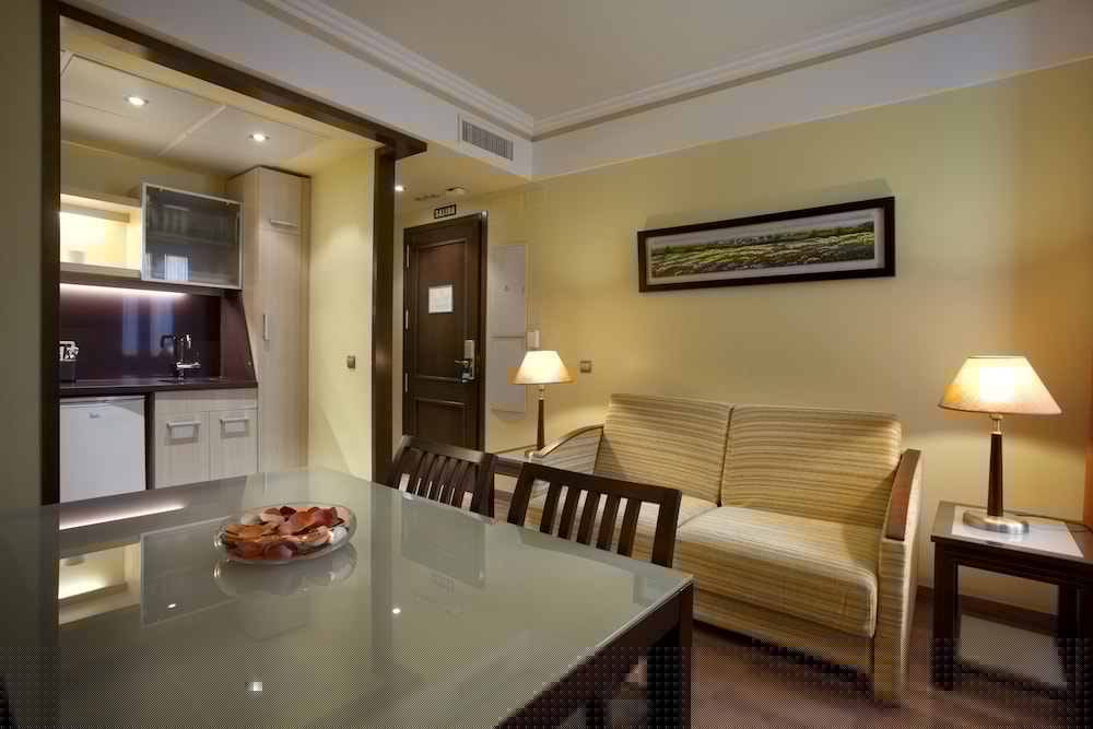 Suites Gran Via 44 Hotel 32/51