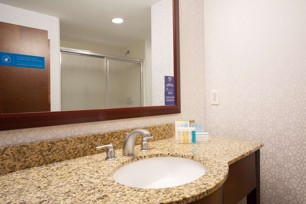 Hampton Inn Watertown 18/47
