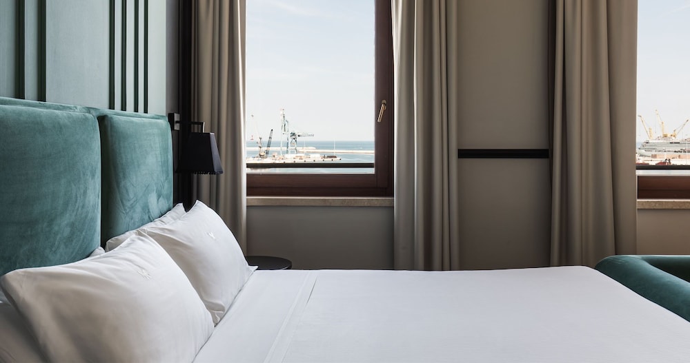 SeePort Hotel 32/81