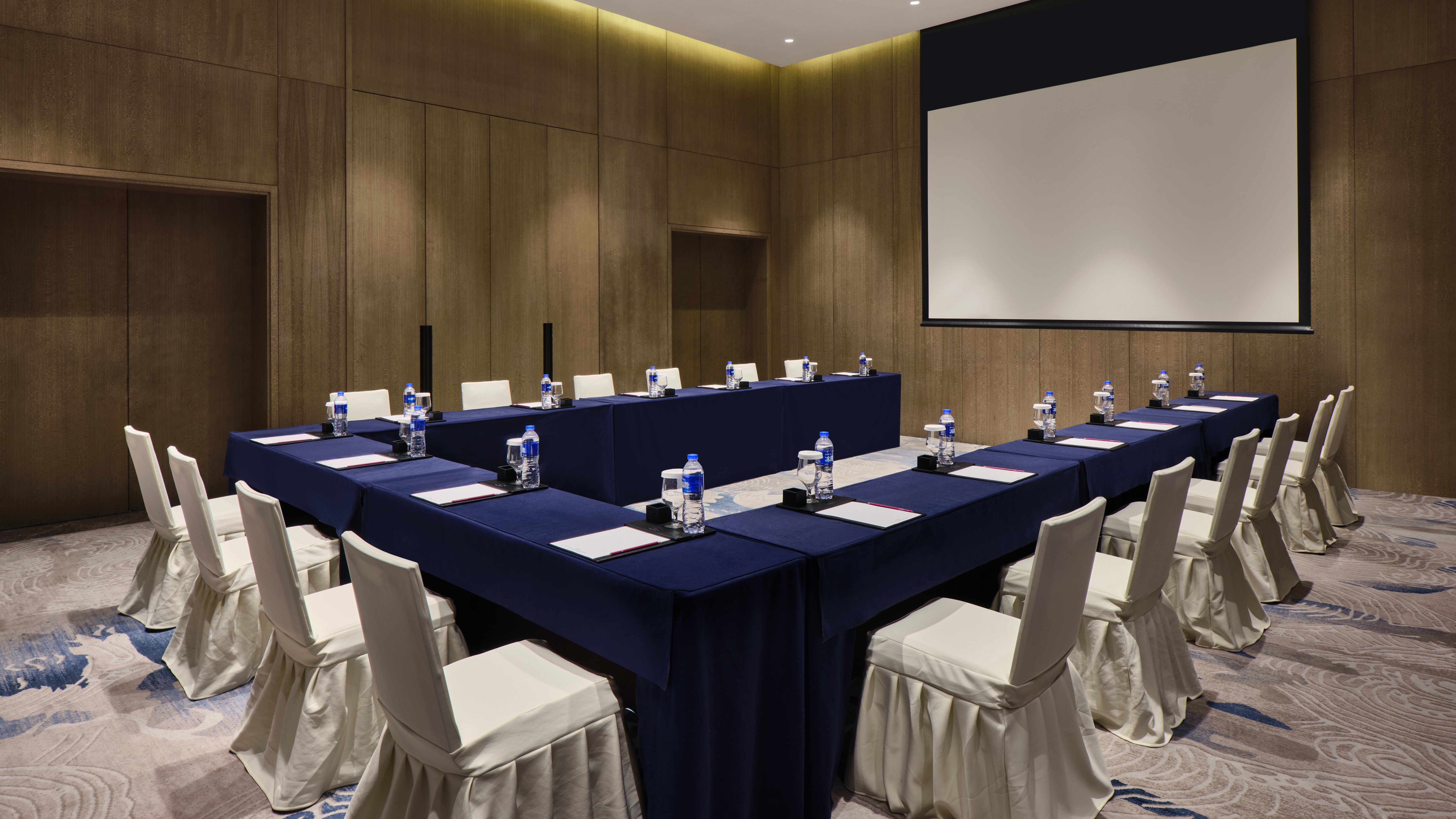 Crowne Plaza Wuhan Development Zone 70/82