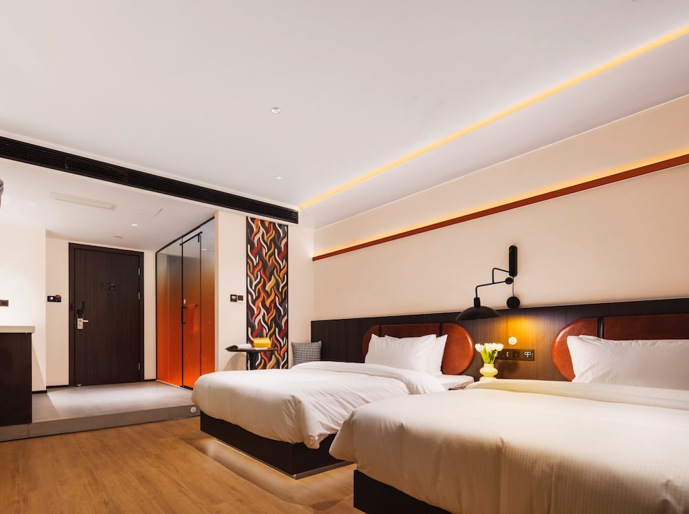 Merica Hotel -Chongqing Jiefangbei 8/24