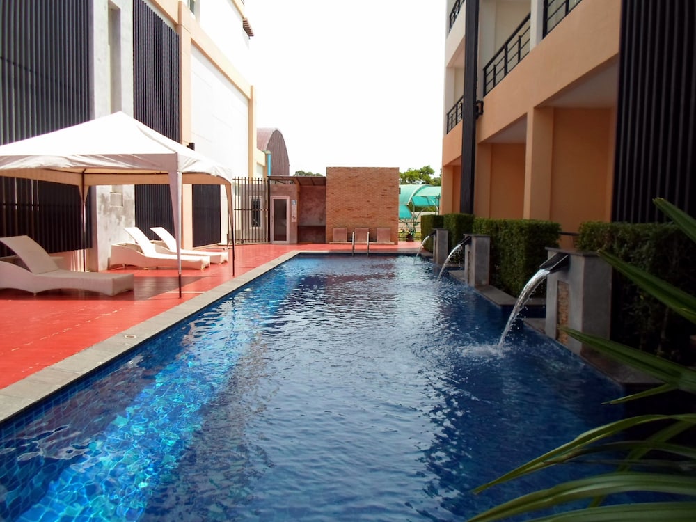 The O Valley Hotel 16/60