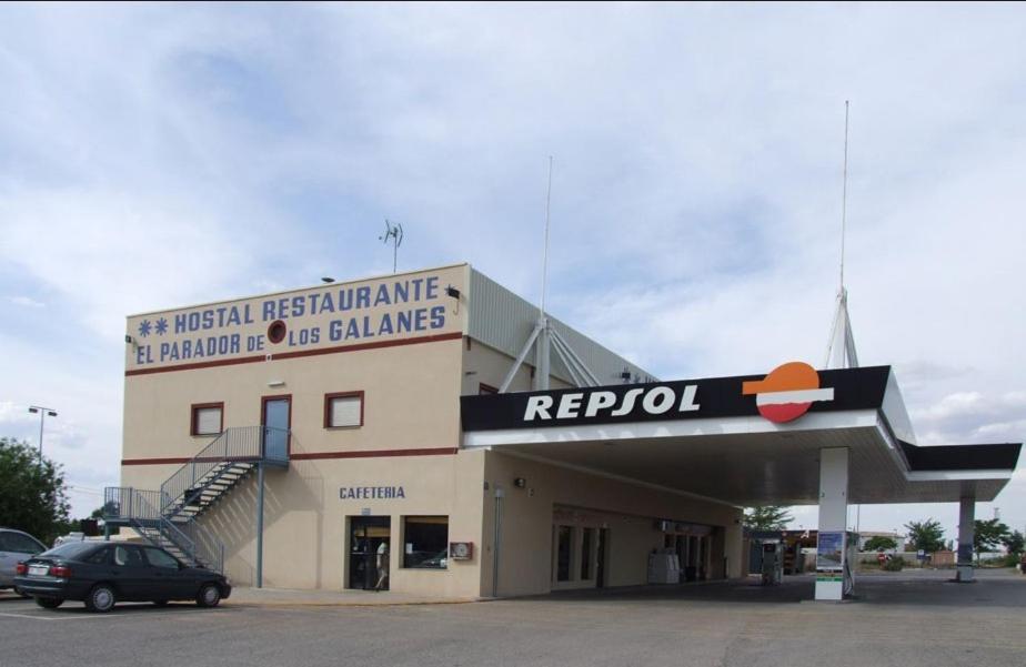 Hostal Parador De Los Galanes 2/14