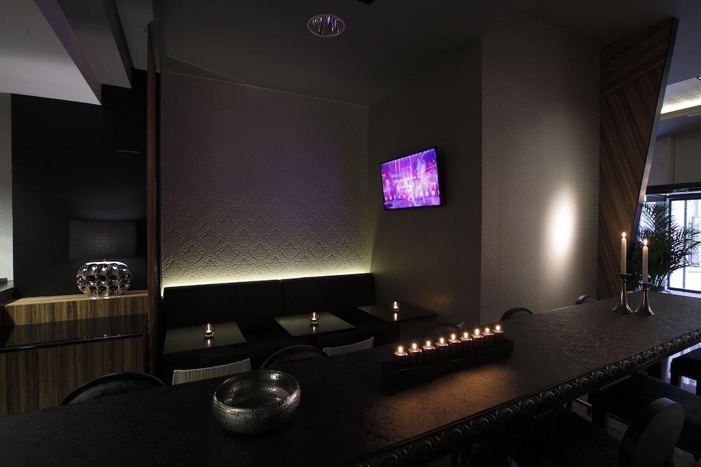 Capitol Boutique Hotel 52/61