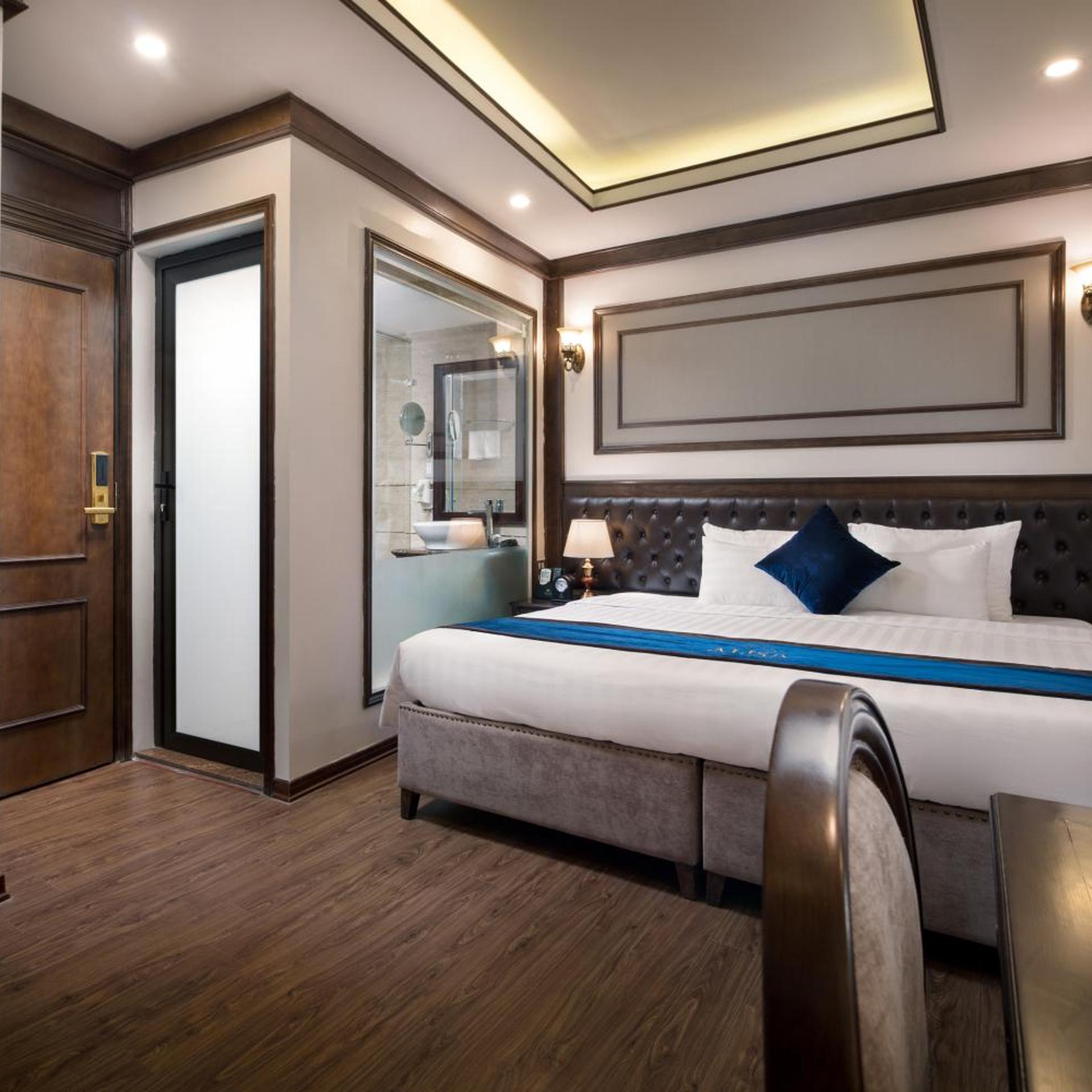 Deluxe, Double Bed