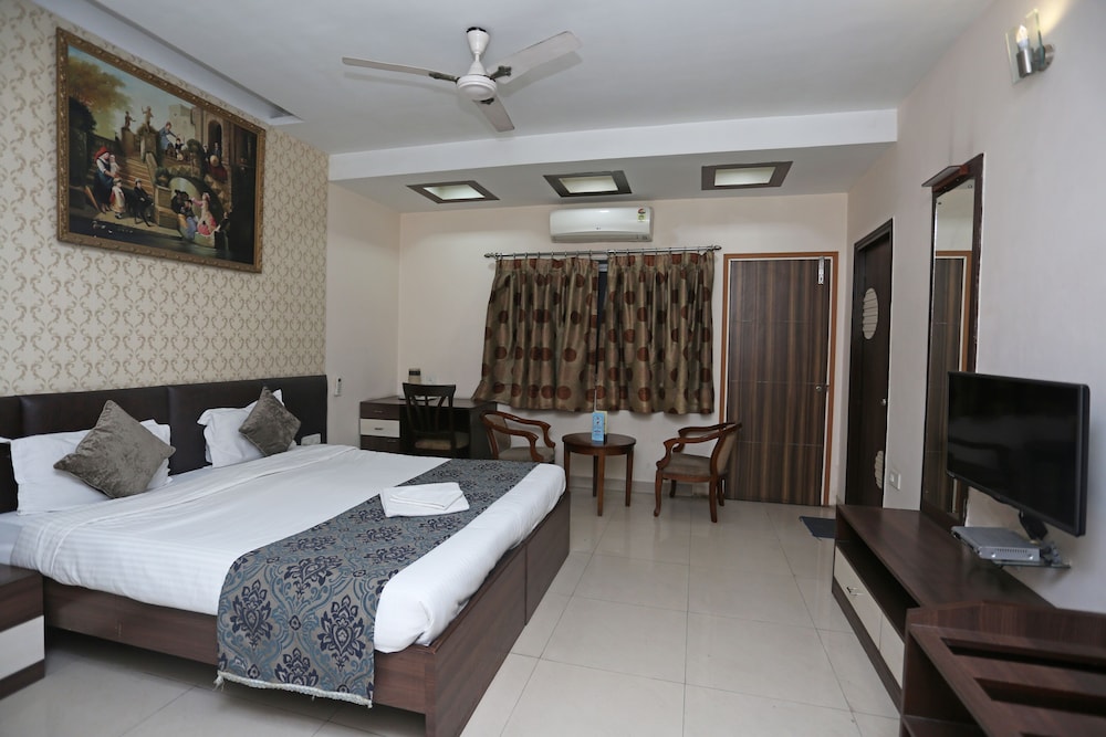 Hotel Rushabh Home 14/48