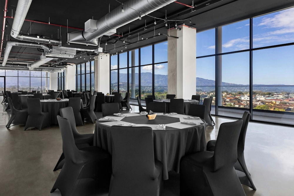AC Hotel by Marriott Heredia Belen 15/50