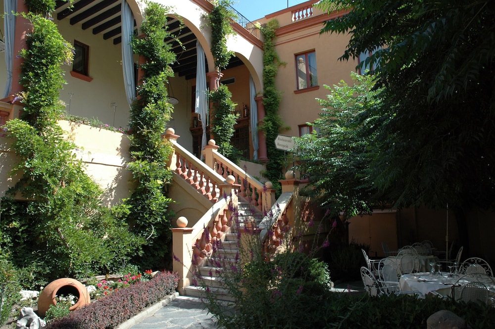Minotel Andria 27/33