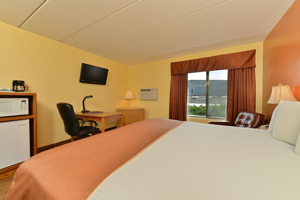 Super 8 by Wyndham Rapid City 10/42