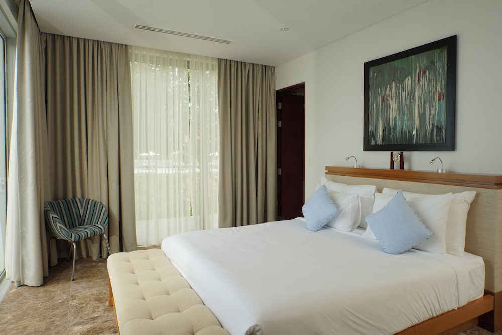فيلا فاخرة بسريرين منفصلين وسريرين كينج بإطلالة على البحر بـ5 غرف نوم