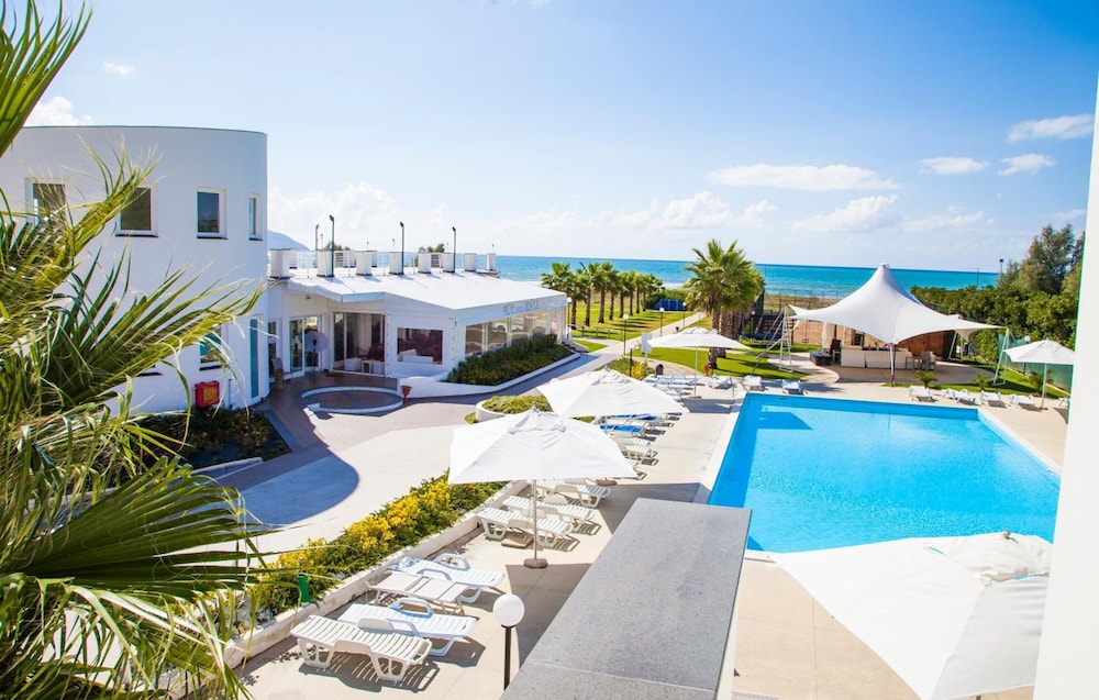 Medea Beach Resort 36/50
