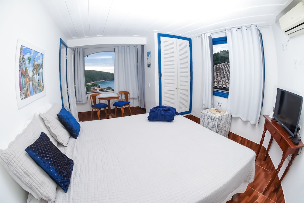 SUPERIOR, SEA VIEW