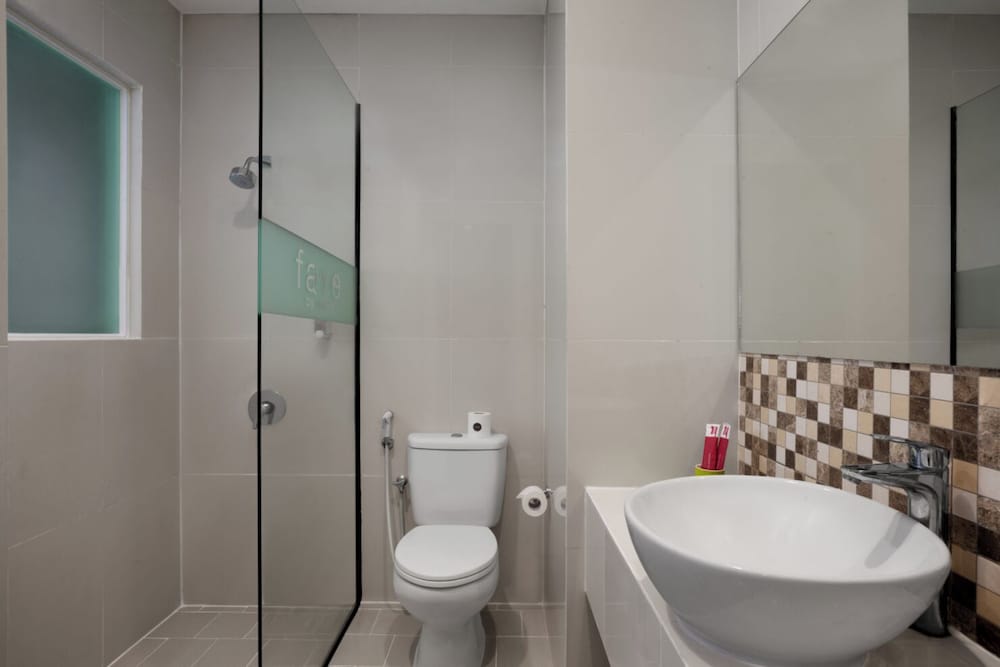 favehotel Gatot Subroto 42/45