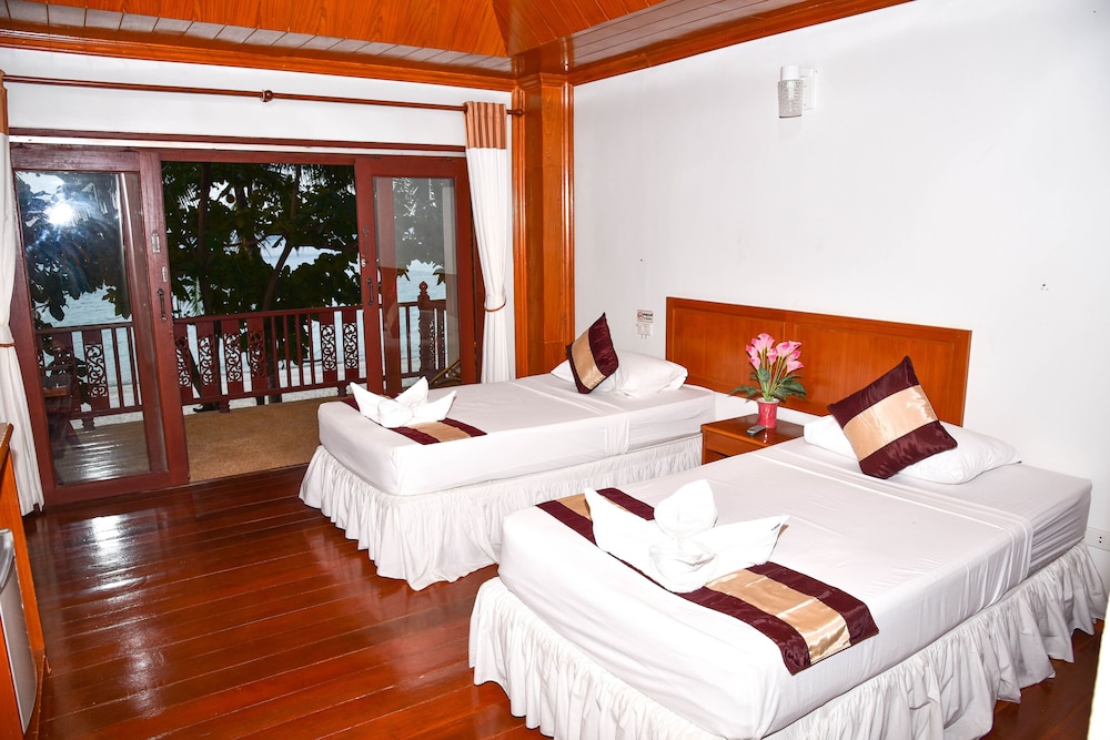 Haad Khuad Resort 7/50