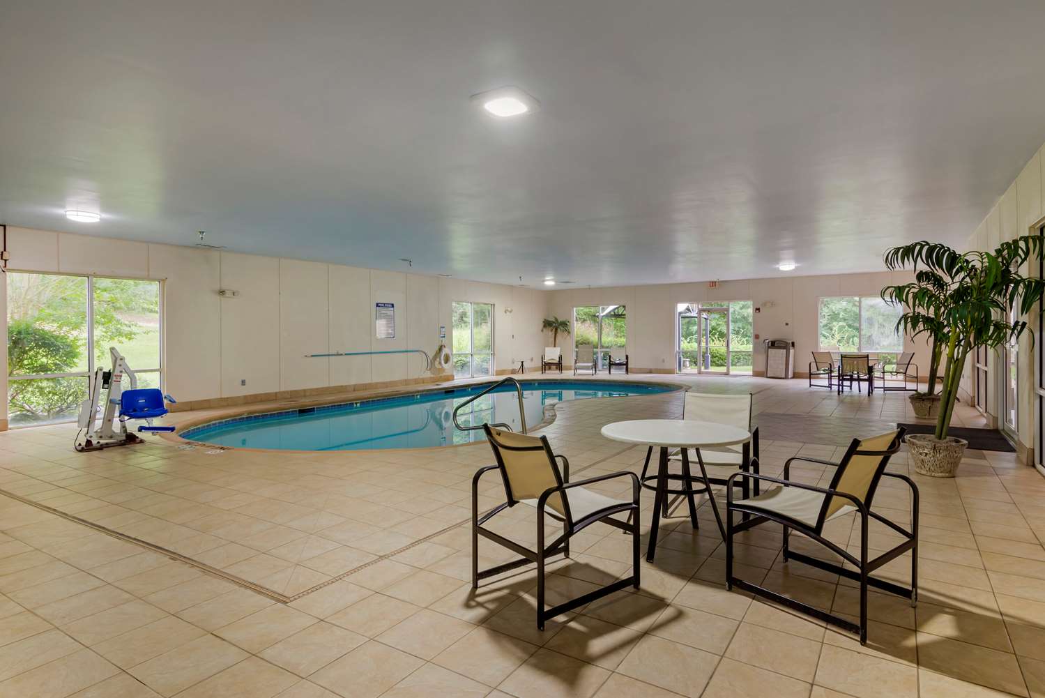 Comfort Suites Milledgeville 20/37