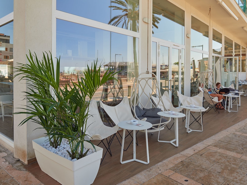 BQ Aguamarina Boutique Hotel 44/66