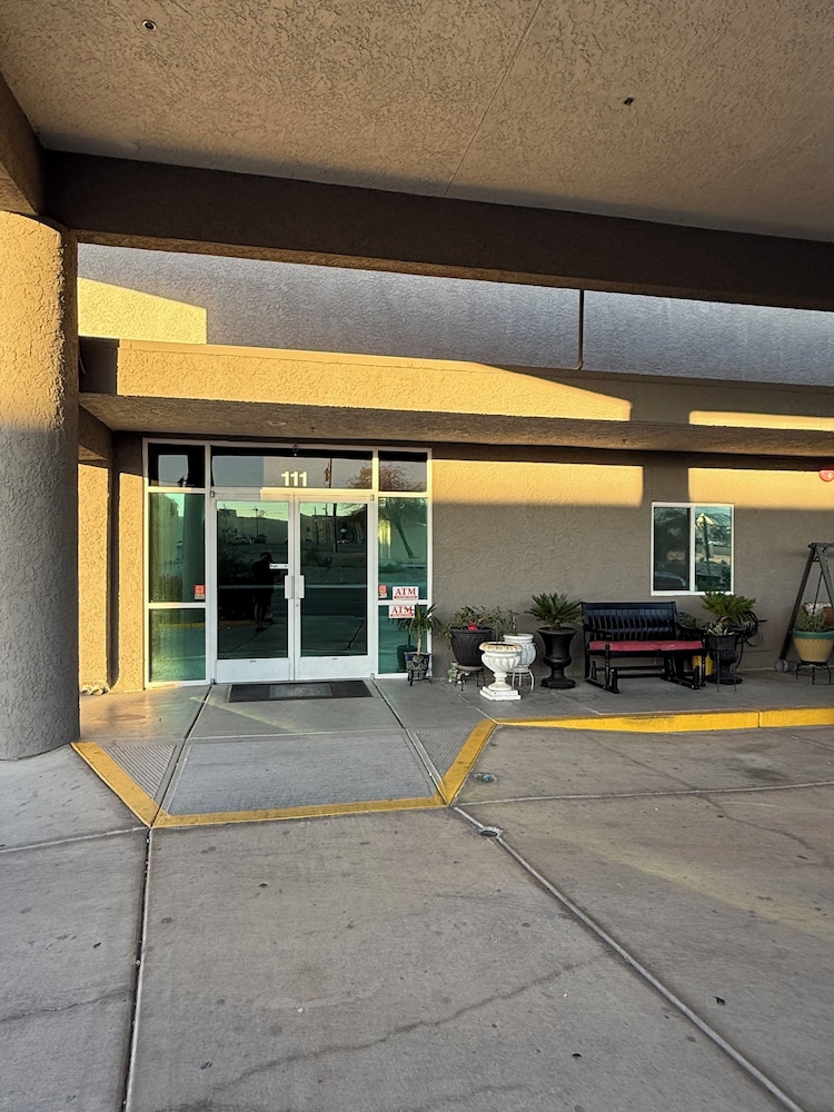 Motel 6 Lake Havasu City Lakeside 30/34