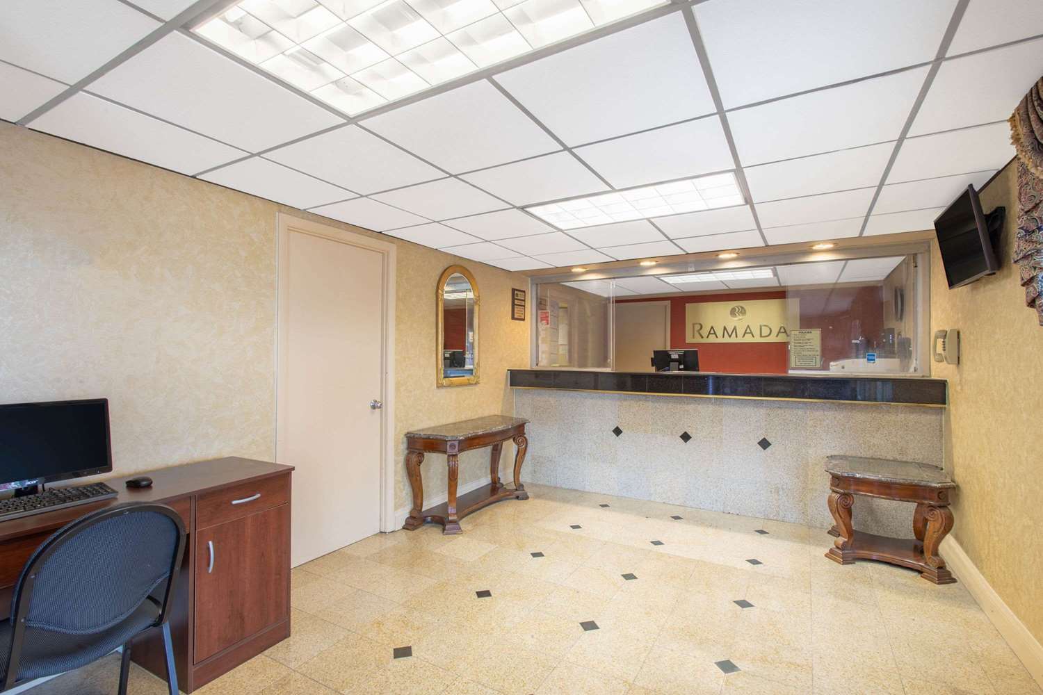 Ramada Limited Cockeysville 5/26
