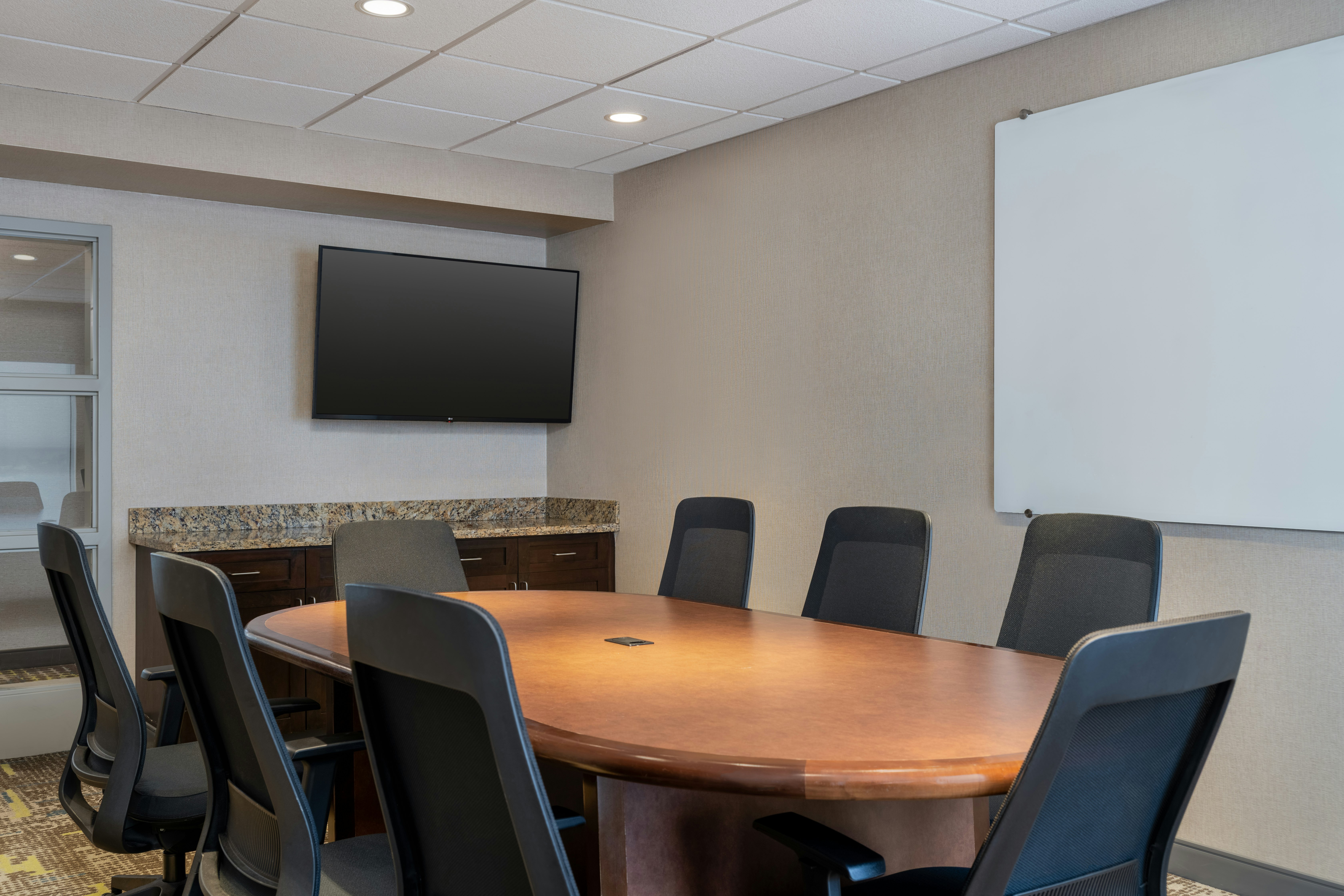 Hampton Inn Suites Grafton 35/46