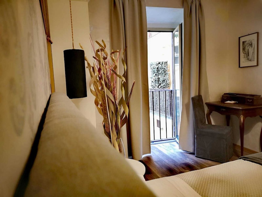 Dulcis Inn Pantheon 14/50