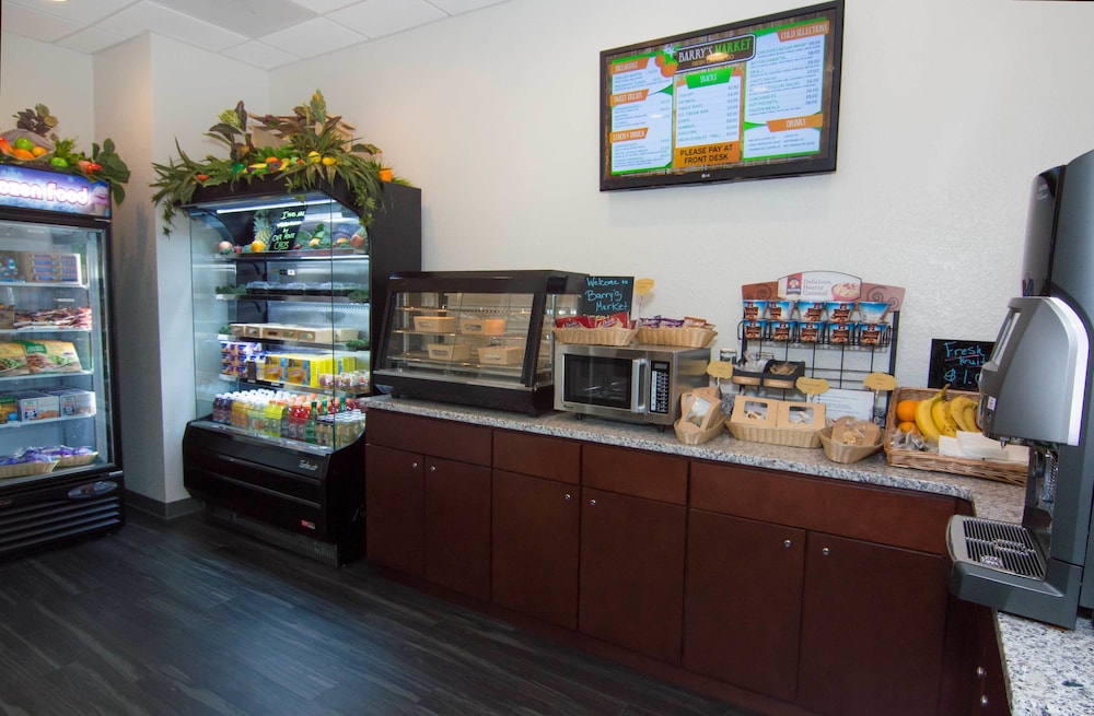 The Barrymore Hotel Tampa River Walk Formerly Howard Johnson Plaza Tampa Downtown 44/60