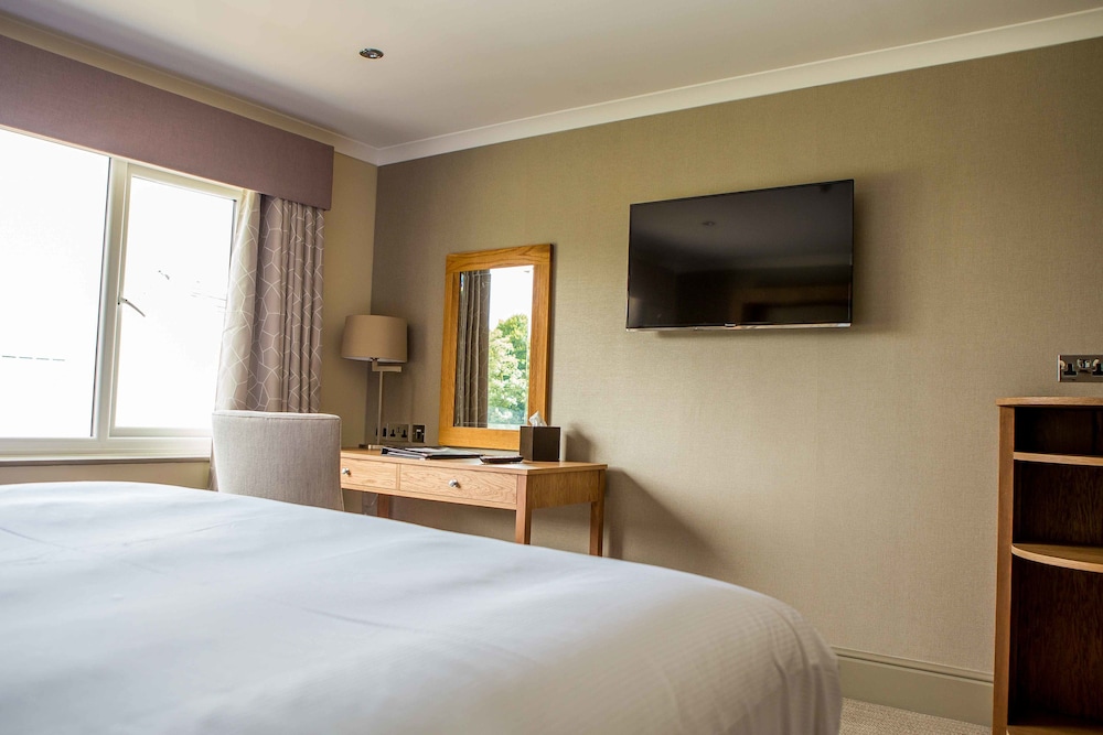 SUPERIOR, DOUBLE OR TWIN BED