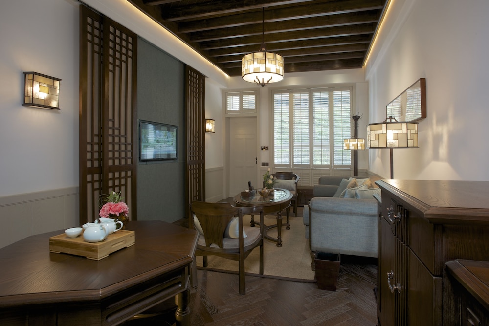 Chaptel Hotel 50/65