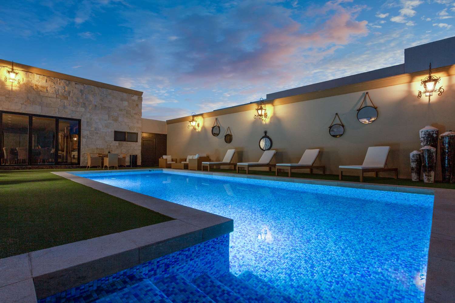 Wyndham Torreon 30/33