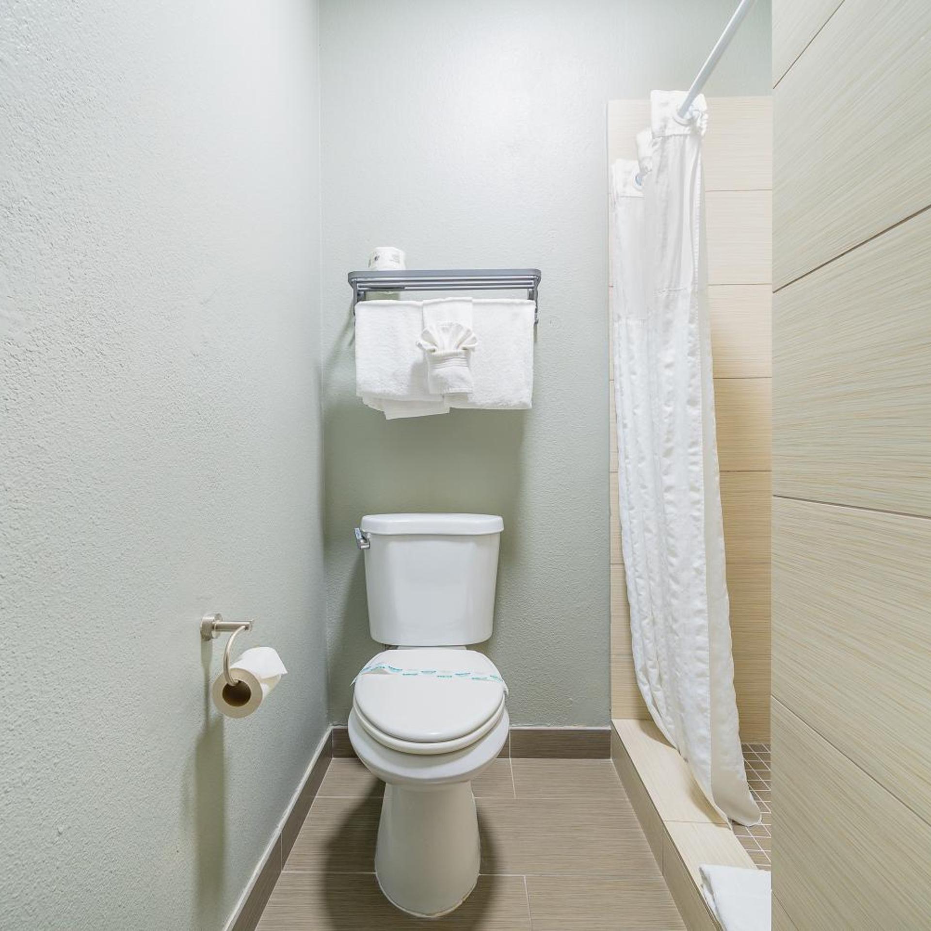 Room, Double Bed, Pet Friendly, Urban Boutique Hotel 9/10