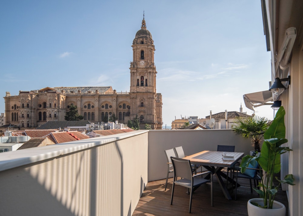 Libere Malaga Plaza del Siglo 42/49
