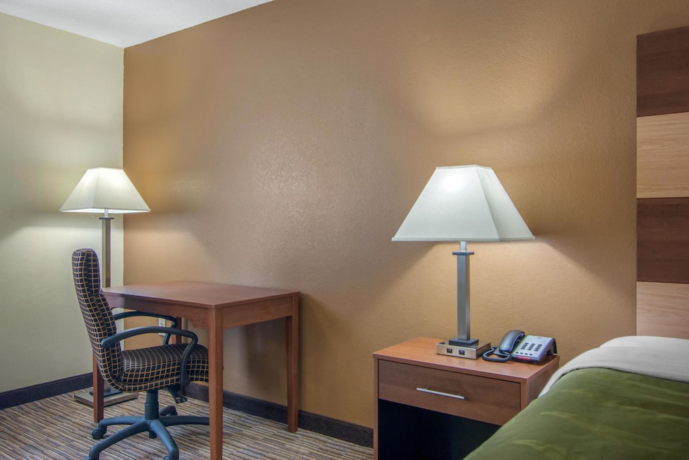 Quality Inn Loganville US Highway 78 30/31