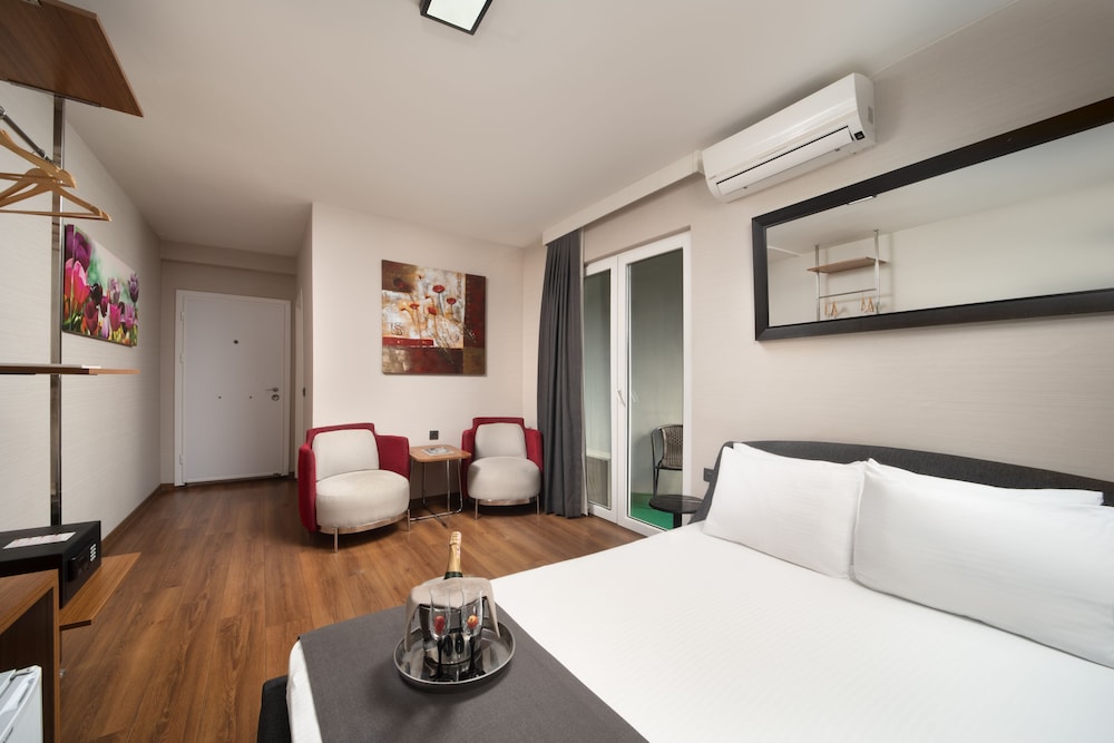 Nish Suite Atasehir 13/37