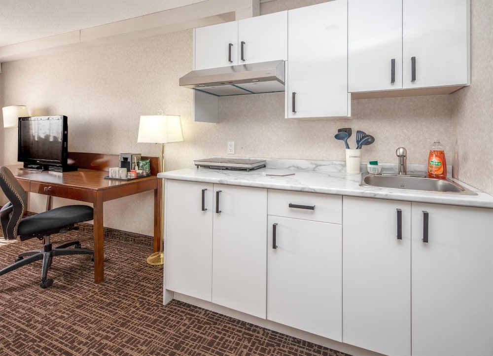 Coast Fort St John Hotel 52/64