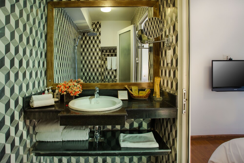 Noble & Swan Boutique Hotel 46/60