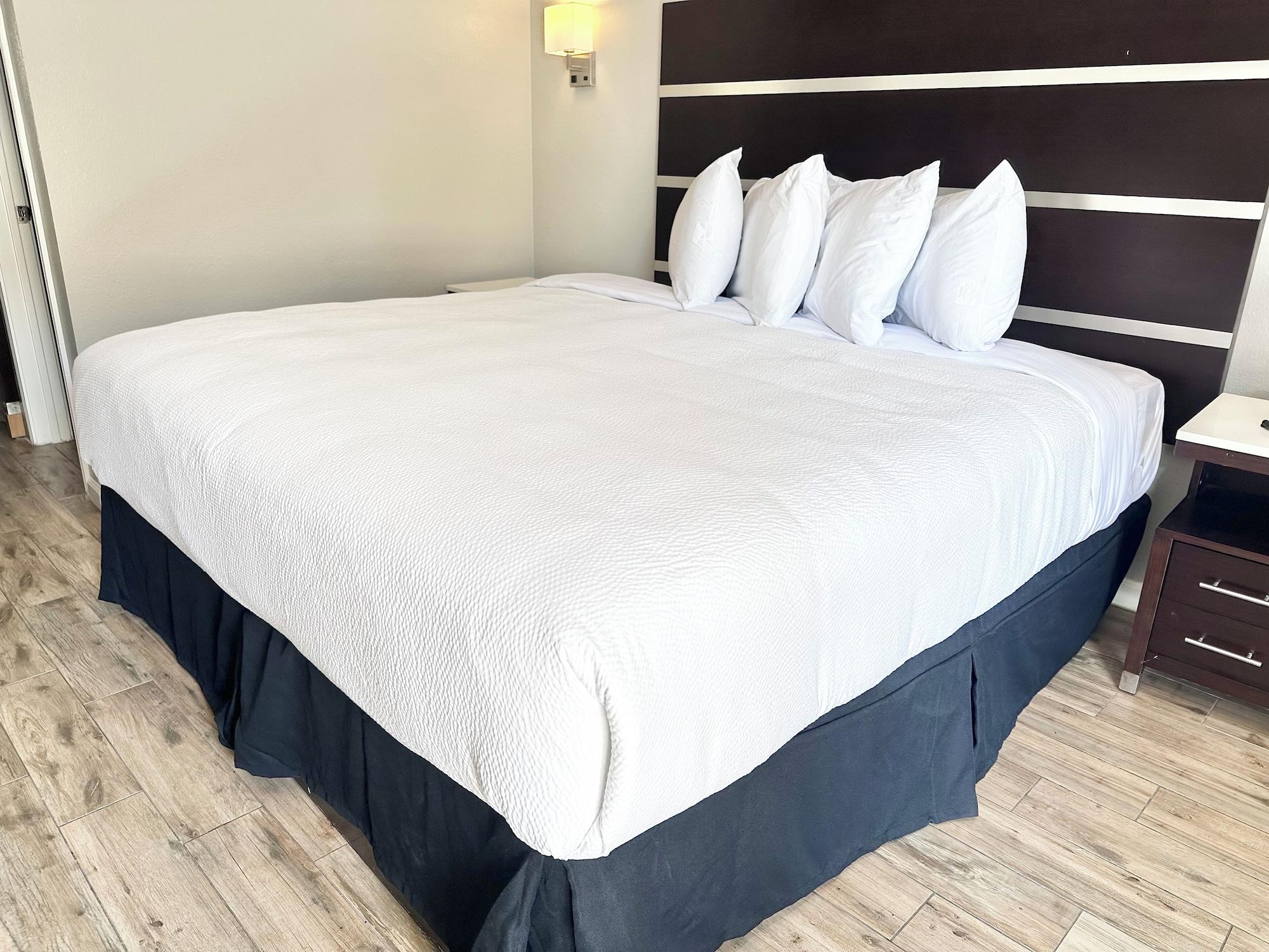 Americas Best Value Inn Arlington 6/18