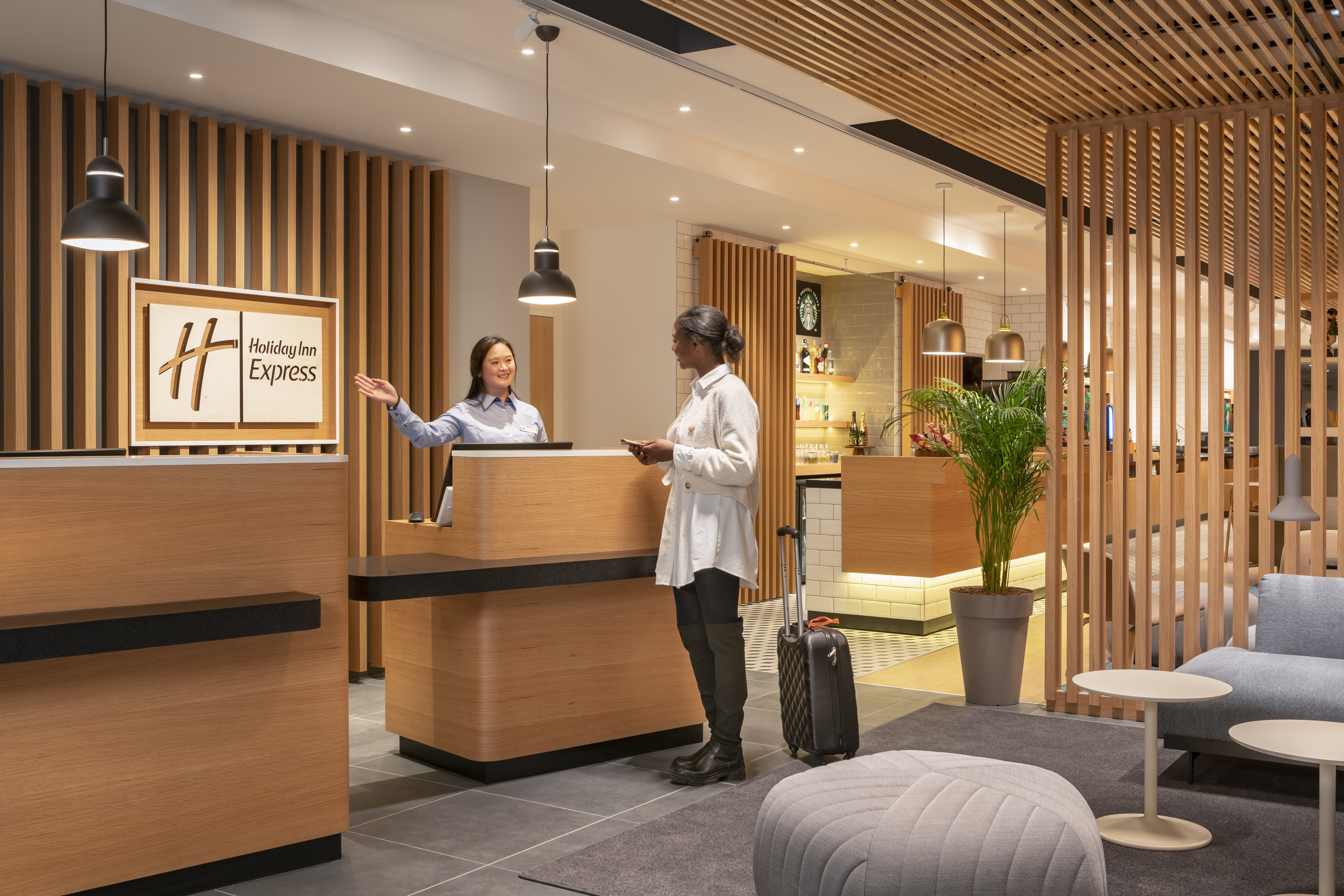 Holiday Inn Express Marne la Vallee Val d Europe an IHG Hotel 2/14